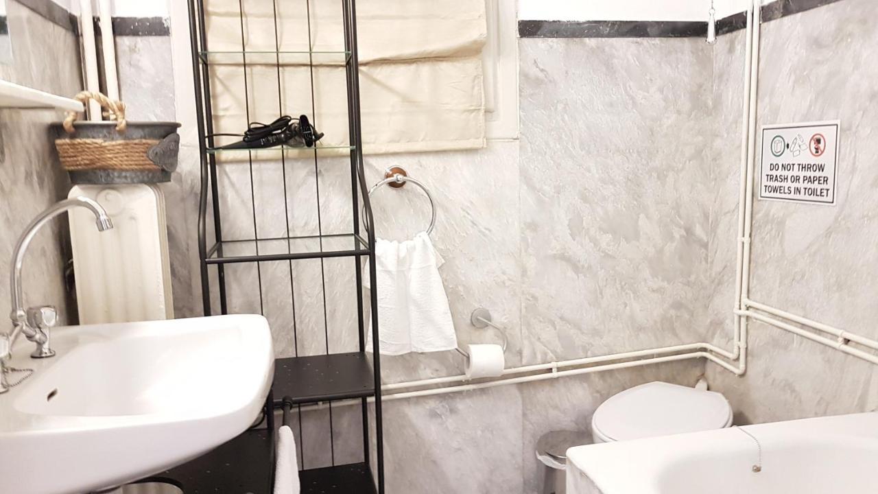 Olive Apartment- Athens Center, 4 Bd, 1.5 Bath Exteriér fotografie